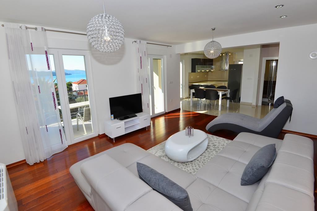 Apartments Villa Coratina Trogir Extérieur photo