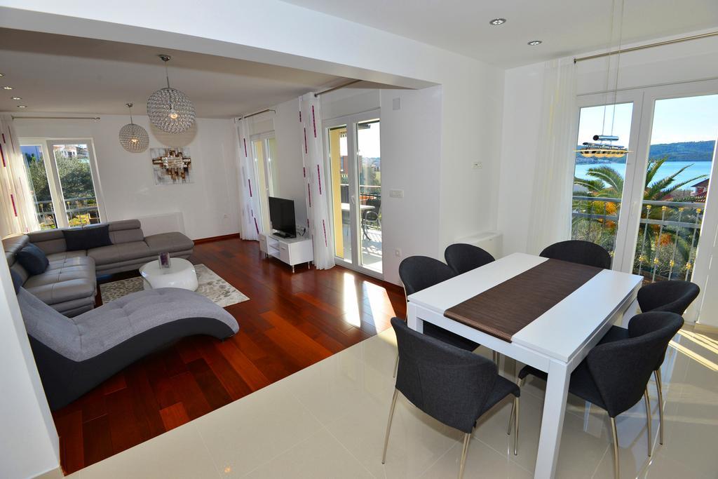 Apartments Villa Coratina Trogir Extérieur photo